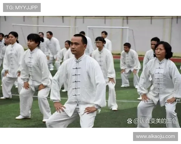 收藏转发!15 分钟简化版八段锦跟练教程,新手一看就会